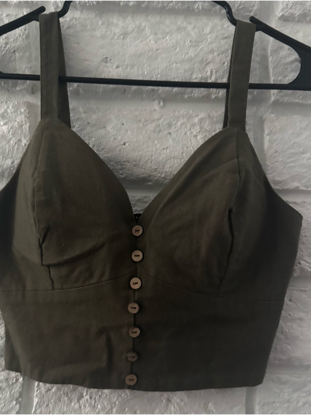 Haute Monde Womenโs Olive Green Button-Front Crop Dress Top
